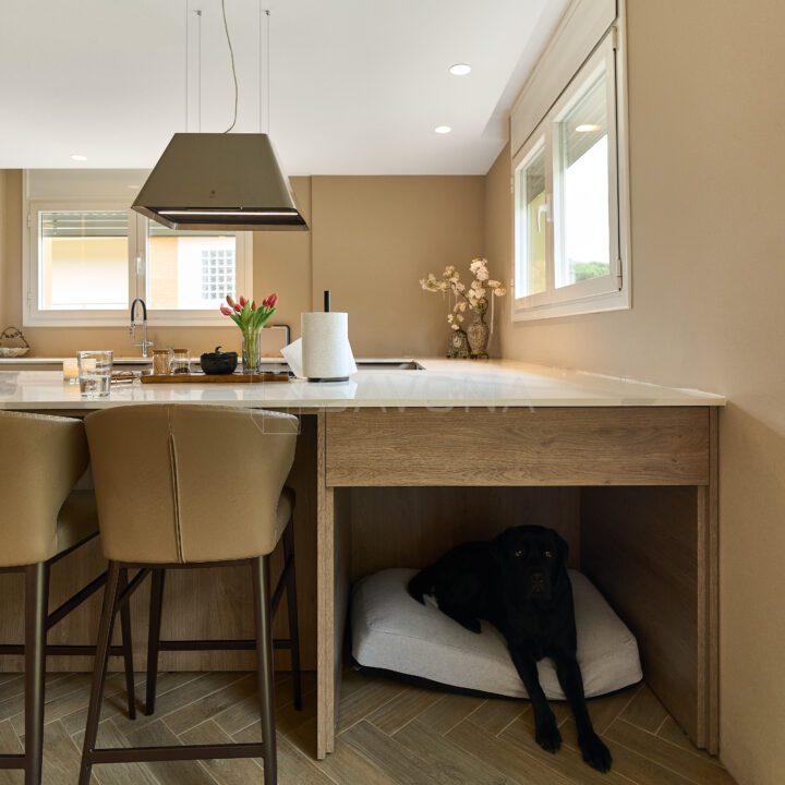 Cocina moderna con soluciones personalizadas — Savona Mueble, cocinas y muebles a medida en Barcelona