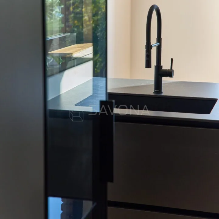 Savona NeroLuce Eleganza — Savona Mueble, cocinas y muebles a medida en Barcelona