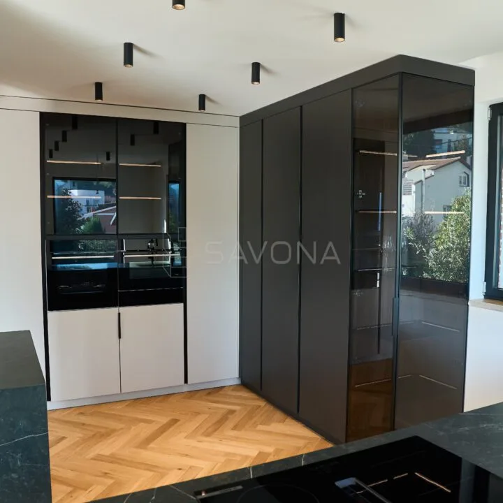 Savona NeroLuce Eleganza — Savona Mueble, cocinas y muebles a medida en Barcelona